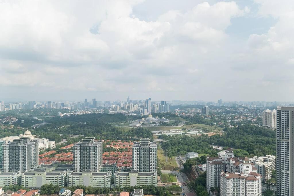Arte Mont Kiara Duplex 4 Pax Jacuzzi Appartement Kuala Lumpur Buitenkant foto
