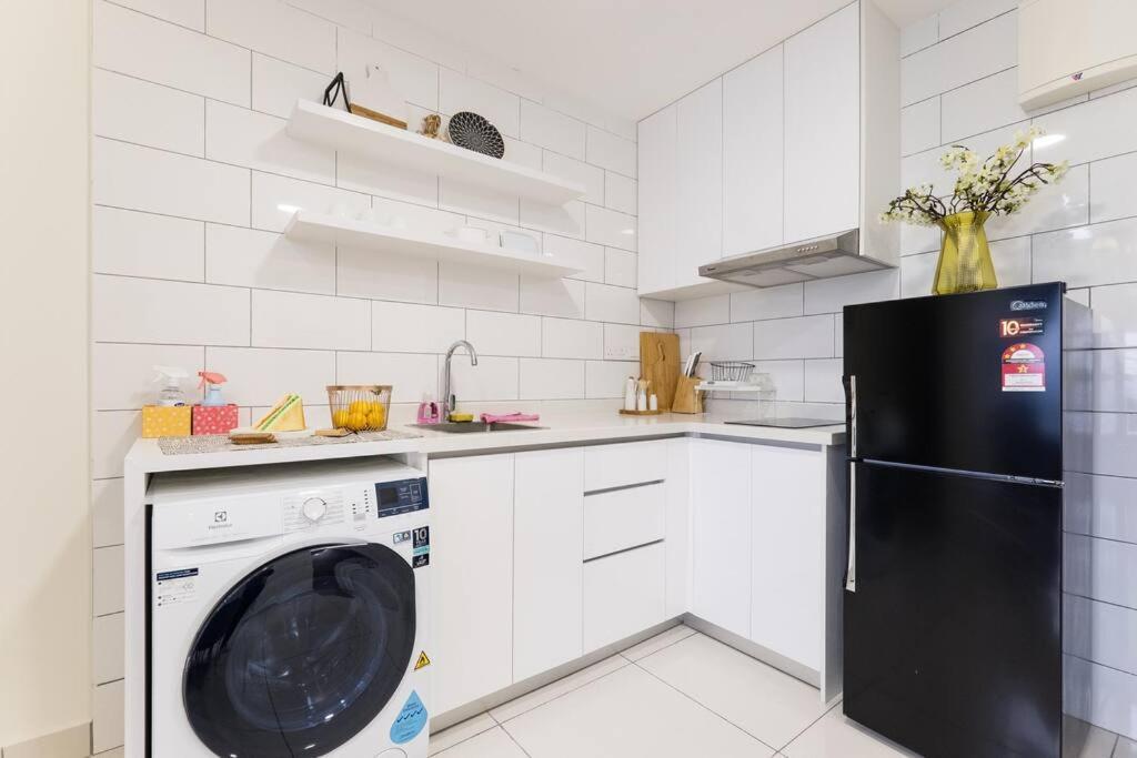 Arte Mont Kiara Duplex 4 Pax Jacuzzi Appartement Kuala Lumpur Buitenkant foto