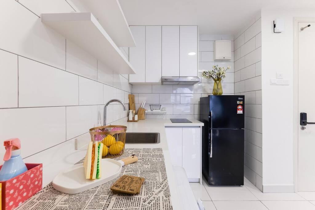 Arte Mont Kiara Duplex 4 Pax Jacuzzi Appartement Kuala Lumpur Buitenkant foto