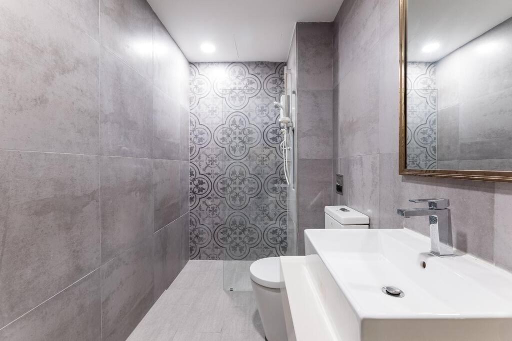 Arte Mont Kiara Duplex 4 Pax Jacuzzi Appartement Kuala Lumpur Buitenkant foto